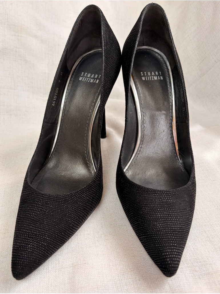 Stuart Weitzmancurvia Women’s Black Beaded Pumps,Pointed-Toe. 4.5” Heels.Sz 9m